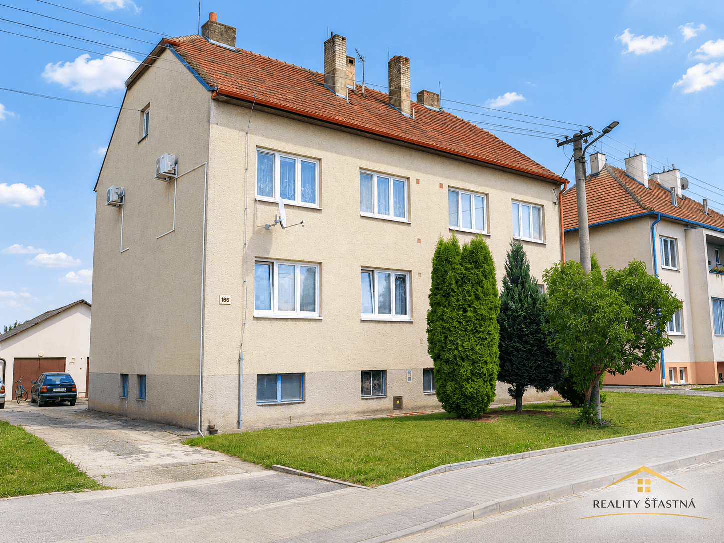 Byt Prušánky s garáží, zahradou a zahradním domkem